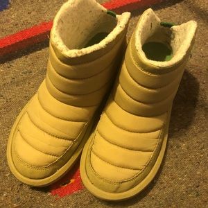 Sanuk Puff slippers Size 8